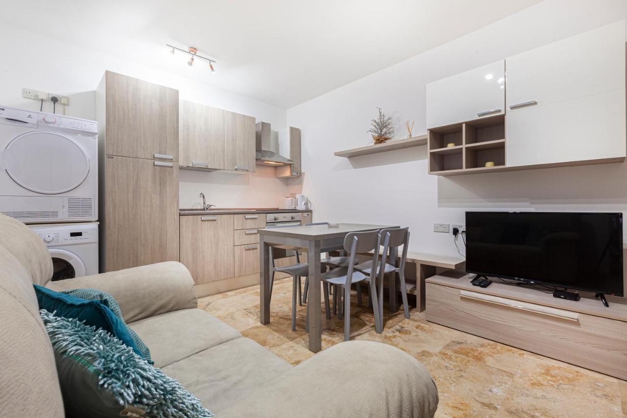 Designer Home With Comfy Sofa In Central Valletta By 360 Estates Zewnętrze zdjęcie