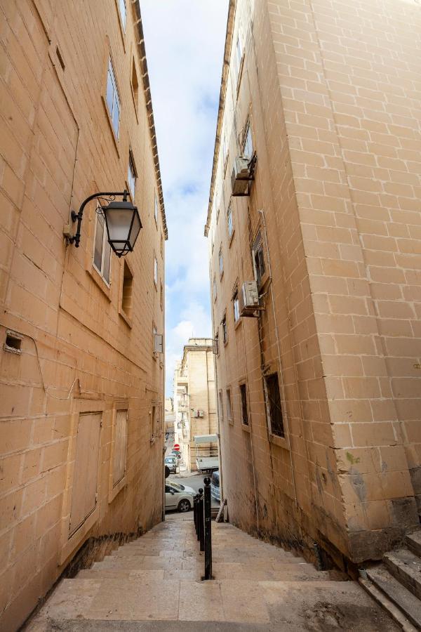 Designer Home With Comfy Sofa In Central Valletta By 360 Estates Zewnętrze zdjęcie